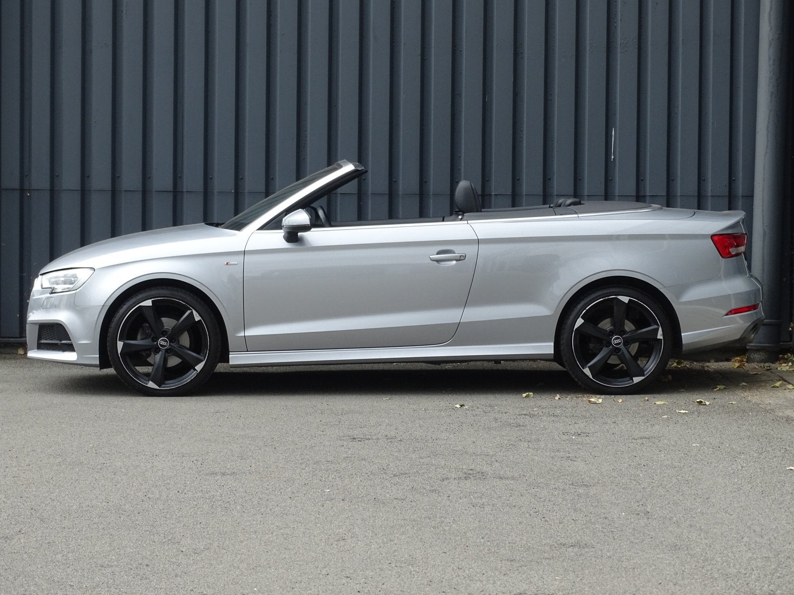 Audi A3 Cabriolet 35 TFSI CoD Design Pro Line Plus S-Line |, 4 cilinders, 4 stoelen, Benzine, 750 kg