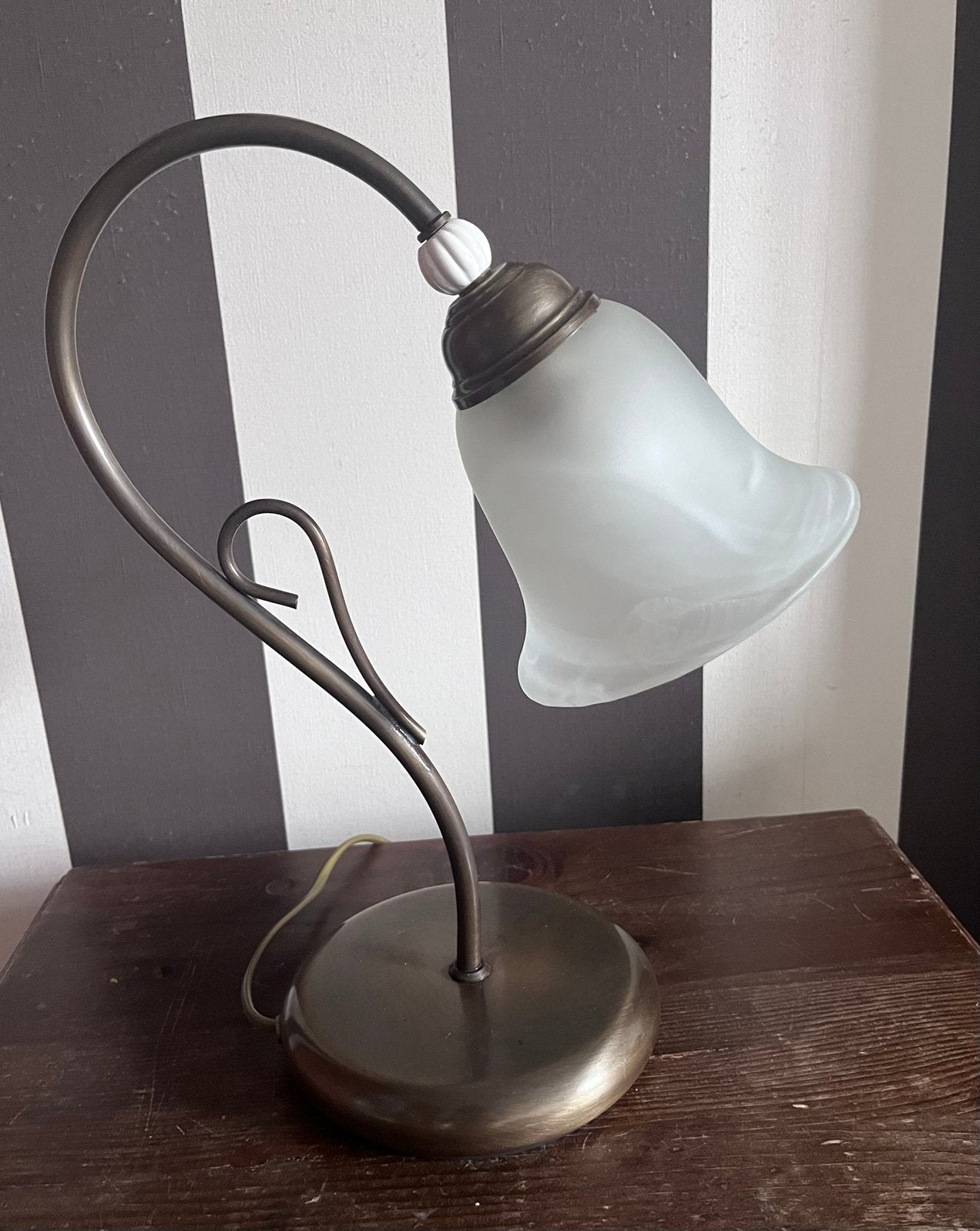 Vintage Art Nouveau messing tafellamp met gemarmerde kap, Vintage, E27 (groot), Ophalen of Verzenden, Metaal