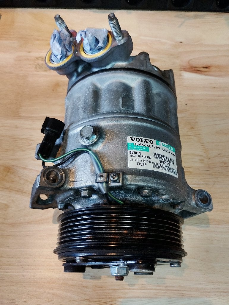 Volvo V40 aircopomp, Ophalen of Verzenden, Gebruikt, Volvo