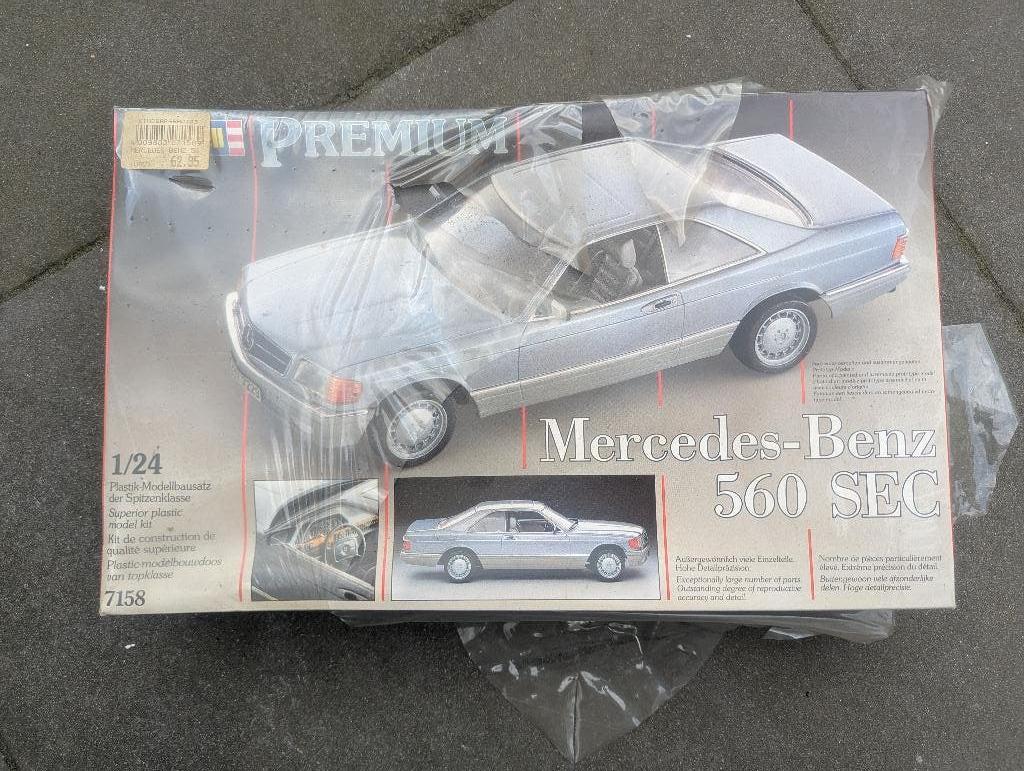 Revell Premium 7158 - Mercedes-Benz 560 SEC, Hobby en Vrije tijd, Auto, Revell, Groter dan 1:32, Nieuw