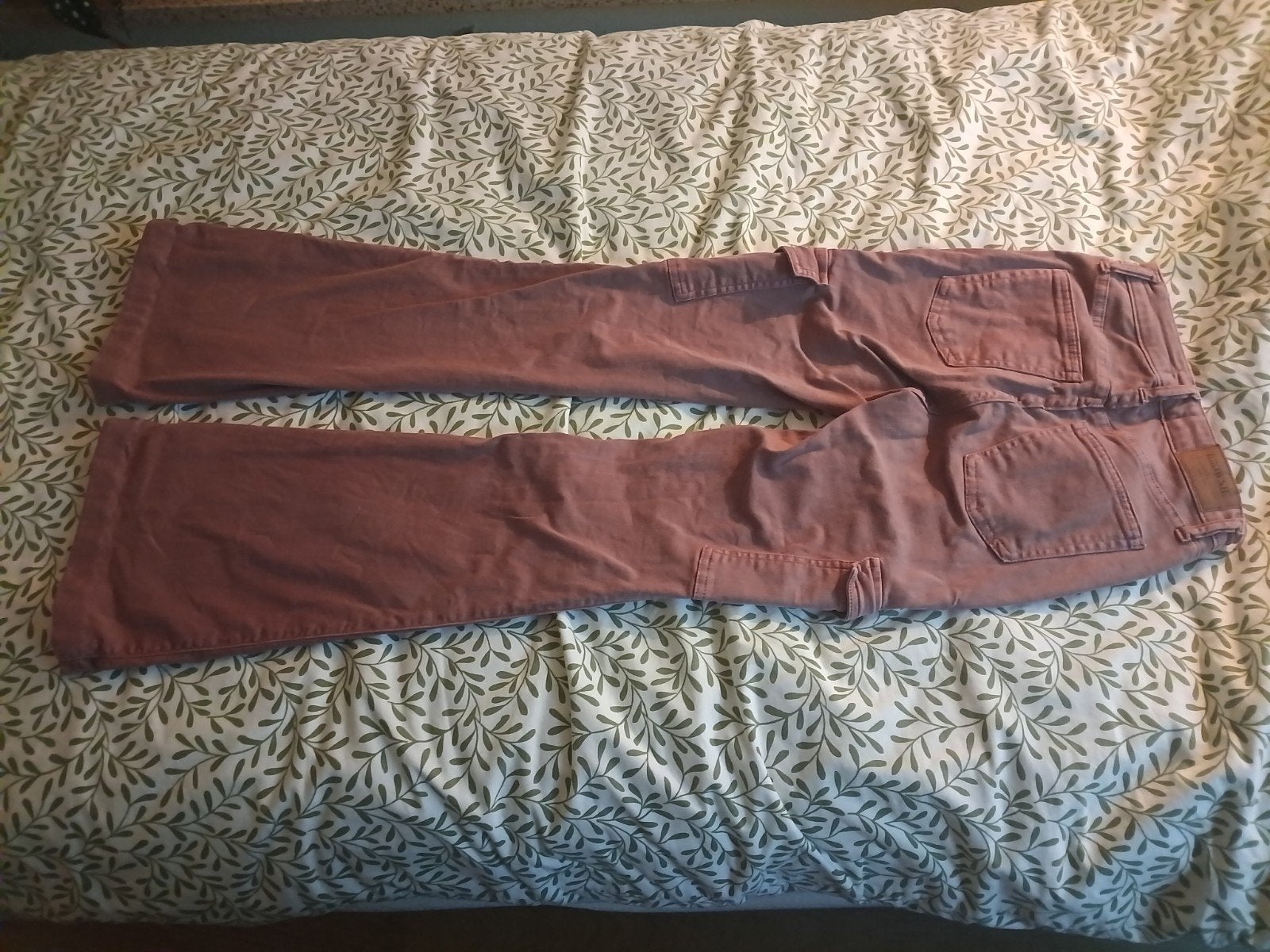 Brownie flared broek roze/rood - Maat 34 (XS), Ophalen, Zo goed als nieuw, Overige kleuren, W27 (confectie 34) of kleiner