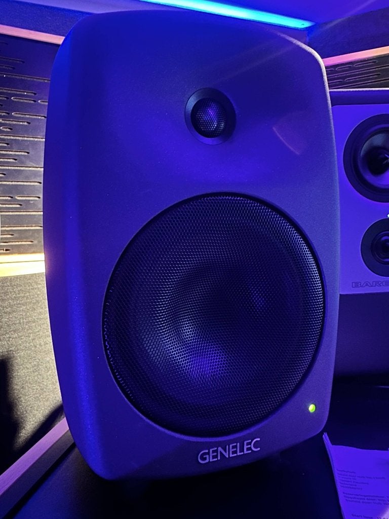 2x Genelec 8040BPM, Audio, Tv en Foto, Luidsprekers, Zo goed als nieuw, 120 watt of meer, Front, Rear of Stereo speakers, Ophalen