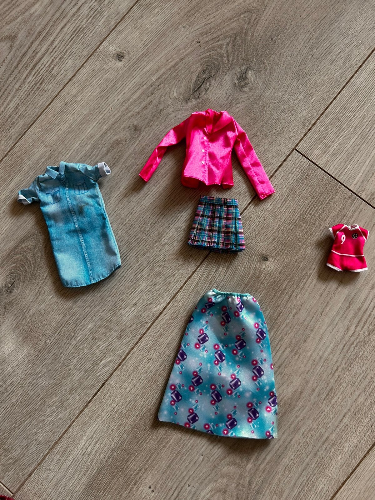 Barbie kleertjes, Ophalen of Verzenden, Zo goed als nieuw, Barbie