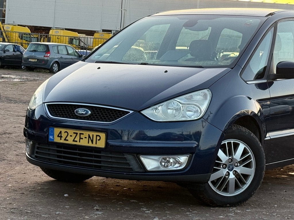 Ford Galaxy 2.0-16V Ghia/ 7PRSN/ NIEUWE APK, Auto's, Ford, Voorwielaandrijving, Gebruikt, Blauw, 7 stoelen