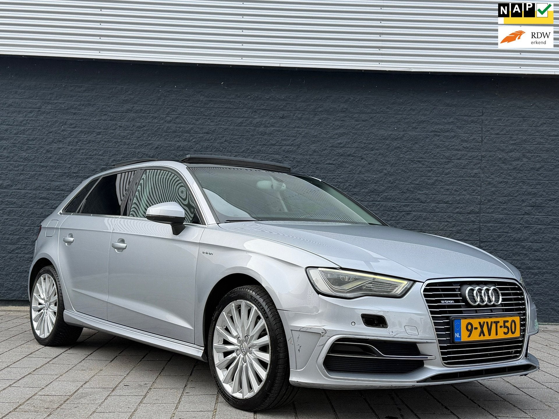 Audi A3 Sportback 1.4 e-tron S-LINE PANO/AUTOMAAT/LED, Auto's, 8 kWh, Automatische klimaatregeling, Gebruikt, Euro 6