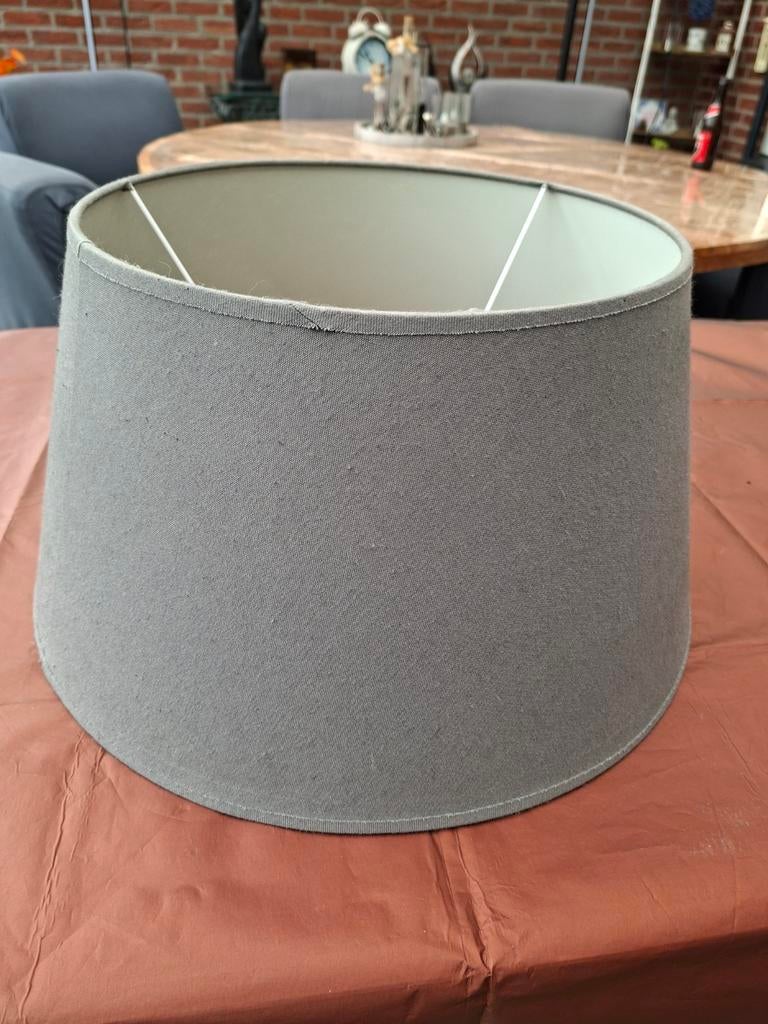 Mooie grijze lampenkap, Ophalen, Gebruikt, 25 tot 50 cm, Rond
