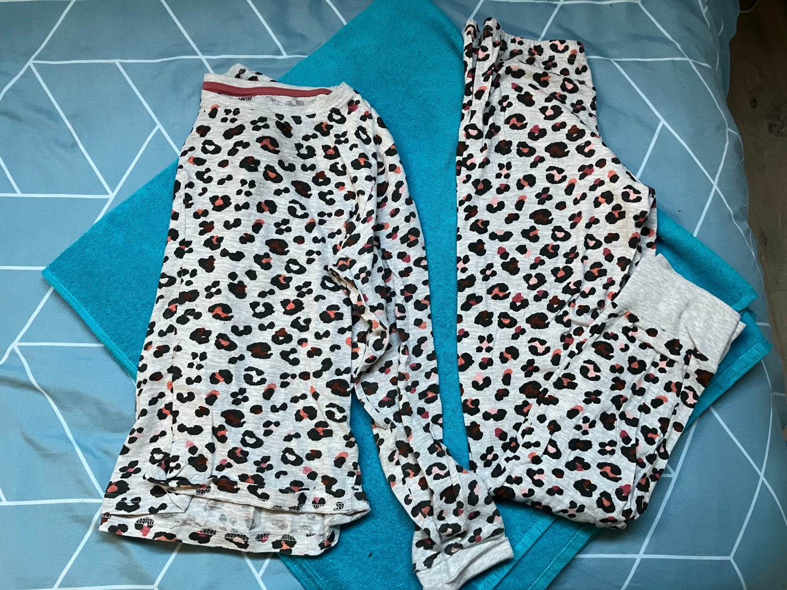 Pyjama panter maat 146, Ophalen of Verzenden, Gebruikt, Meisje, Nacht- of Onderkleding