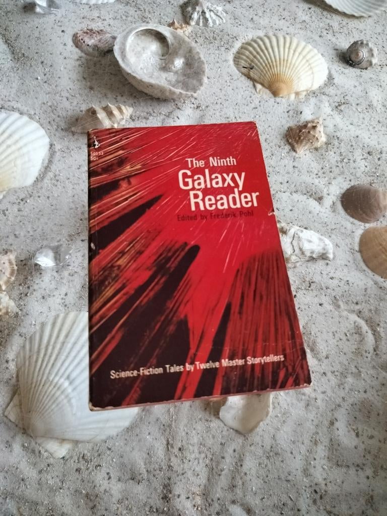 The Ninth Galaxy Reader - English, Ophalen of Verzenden, Gelezen