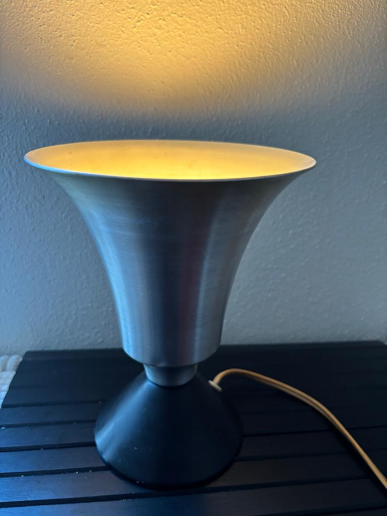 Anvia geborsteld aluminium tafellamp jaren 50/60, Huis en Inrichting, Lampen | Tafellampen, Ophalen of Verzenden, Minder dan 50 cm