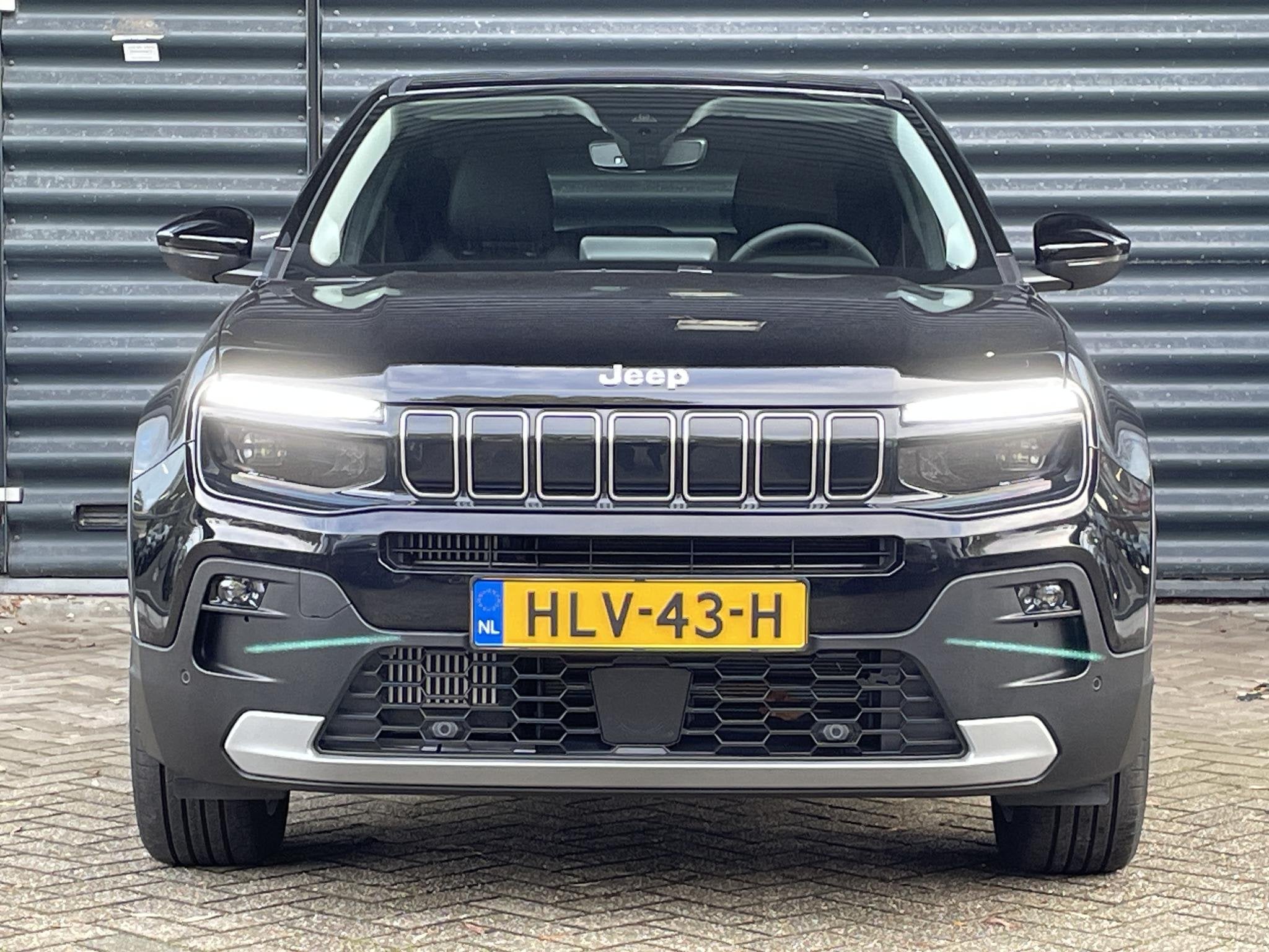 Jeep Avenger 1.2 e-Hybrid Summit Navigatie / Stoelverwarming, Auto's, Stof, 1199 cc, 620 kg, Zwart