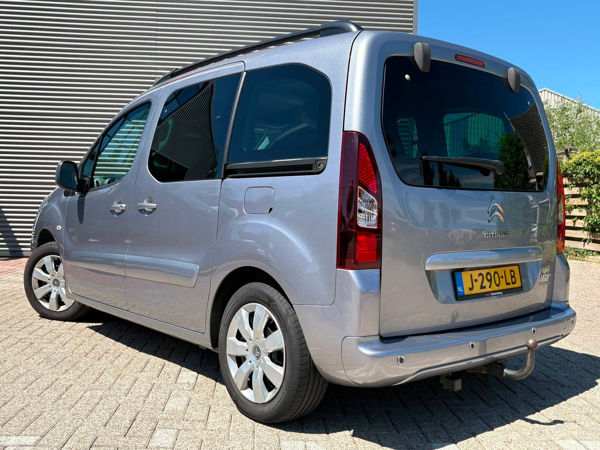 Citroen Berlingo 1.2 PureTech XTR CAMERA,TREKHAAK,NIEUWE-APK, Auto's, Voorwielaandrijving, Stof, Gebruikt, 1199 cc