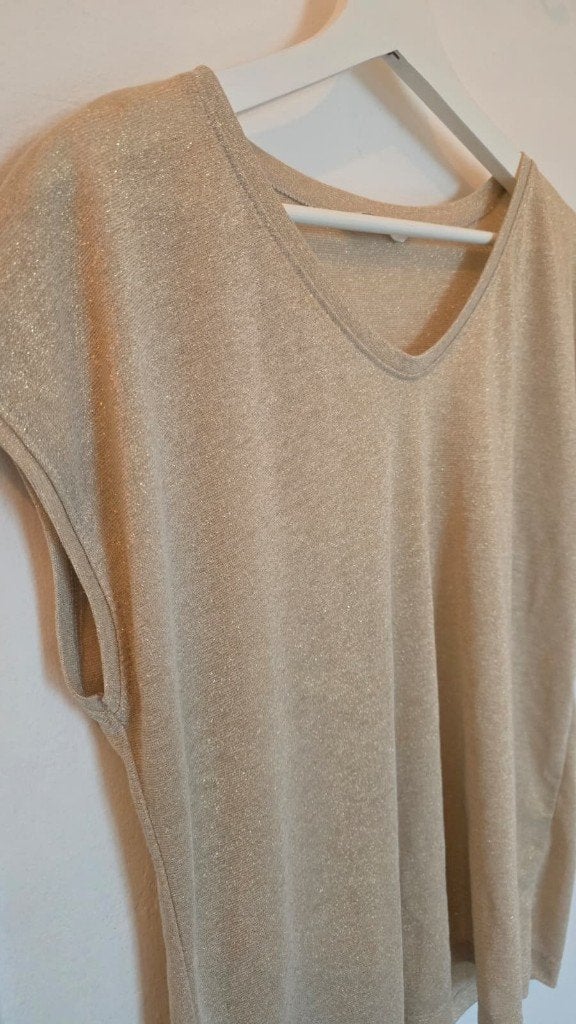 V-hals T-shirt / Top - Metallic goud - ONLY - Maat M, Only, Maat 46/48 (XL) of groter, Ophalen of Verzenden, Zo goed als nieuw