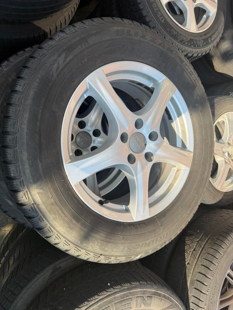 Audi q5 235/65/17 108h, Gebruikt, Banden en Velgen, 17 inch, 235 mm