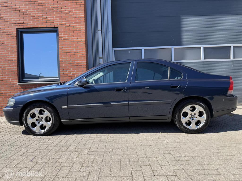 Volvo S60 2.4 Edition - 1e eig. - Volvo dealer onderh., Voorwielaandrijving, 1442 kg, Gebruikt, Zwart