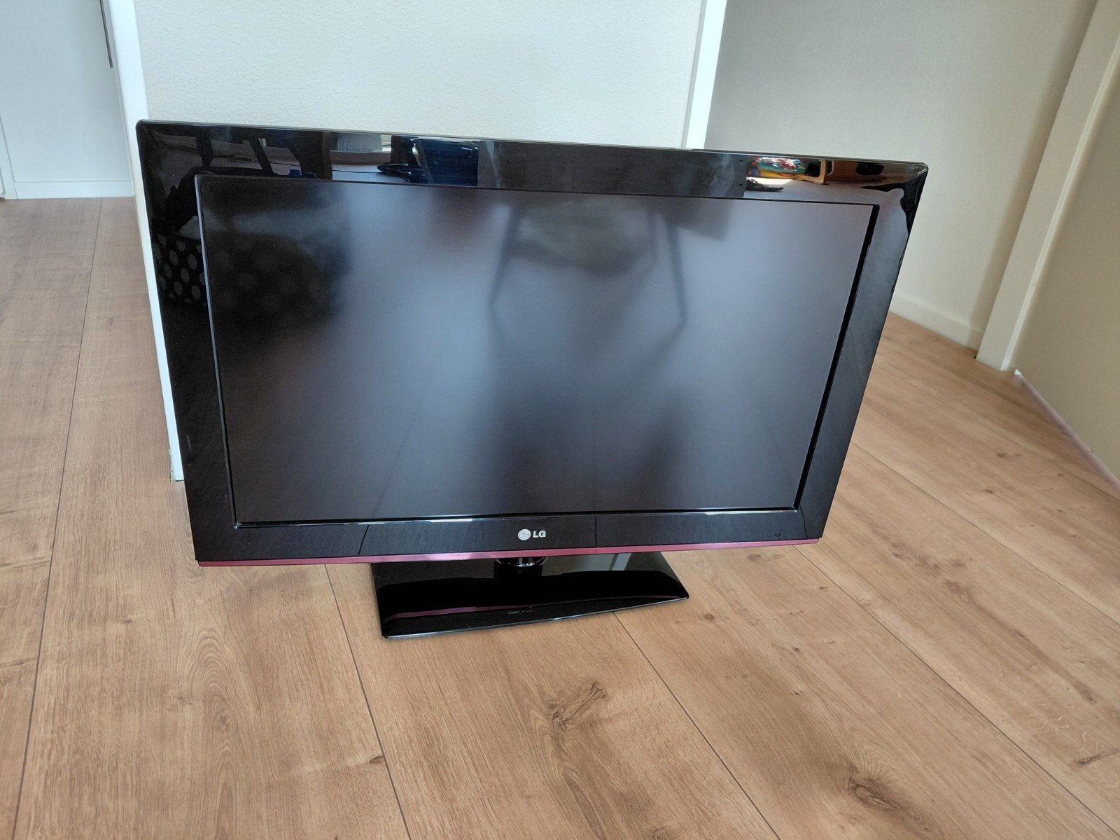 TEAB LG Full HD tv 32 inch, Ophalen, Zo goed als nieuw, Tv