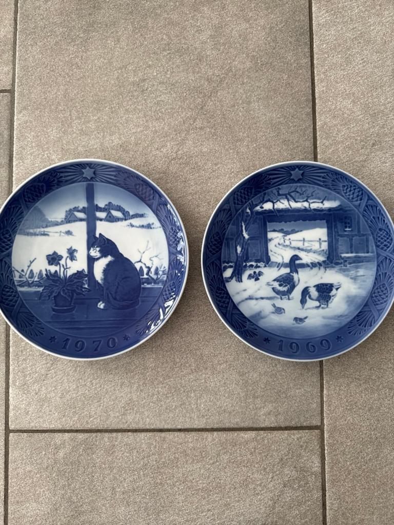 Royal Copenhagen Kerstborden 1969 & 1970, Ophalen