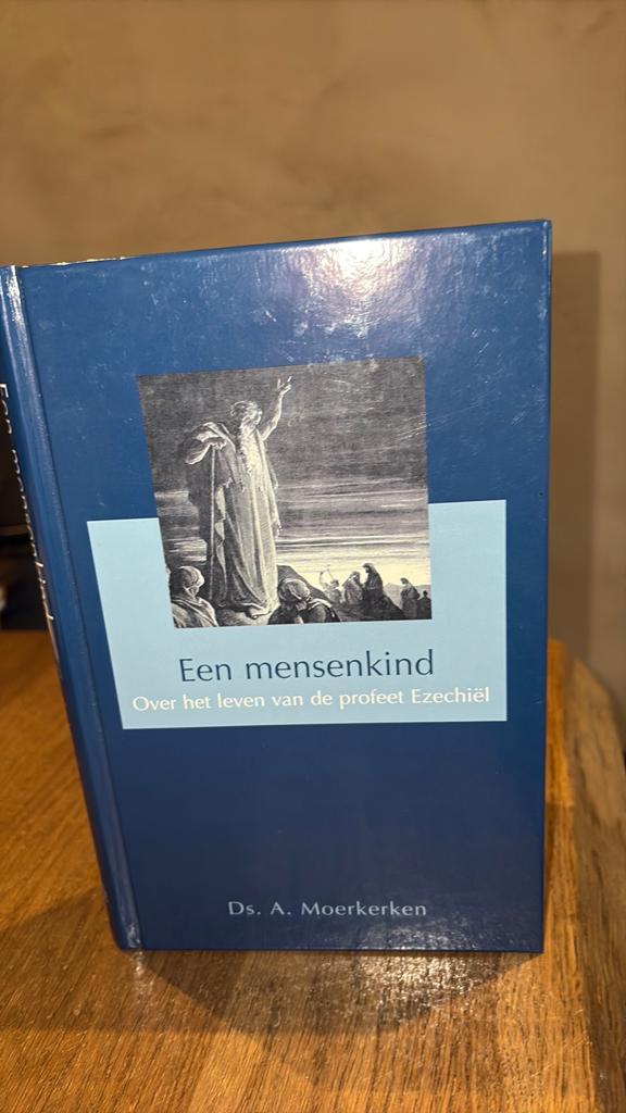 KR-1 Ds A. Moerkerken - Een mensenkind, Boeken, Ophalen of Verzenden, Zo goed als nieuw, A. Moerkerken