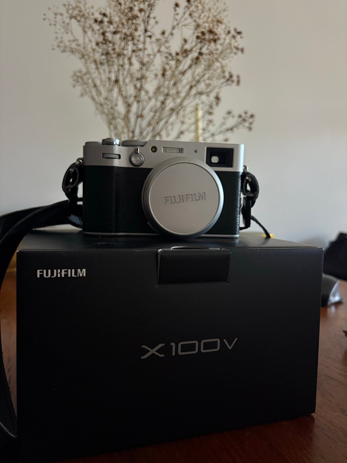 Fujifilm X100V Digital Compact Camera - As Good as New, Audio, Tv en Foto, Fotocamera's Digitaal, Zo goed als nieuw, Fujifilm