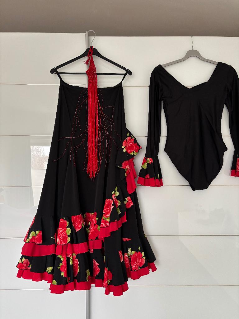 Flamenco kleding, schoenen en accesoires, Ophalen, Zo goed als nieuw