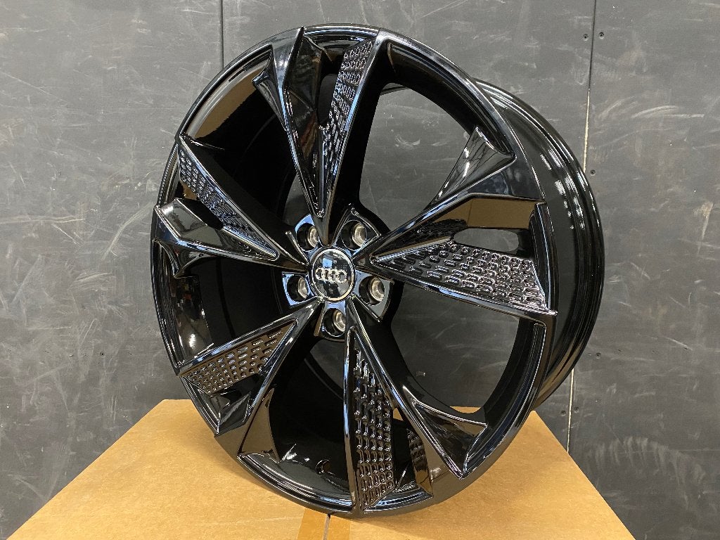 21" FITS AUDI A6 RS6 S6 F2 4G / AUDI E-Tron Q5 A8 A7 (5), Ophalen, 255 mm, Velg(en), Nieuw