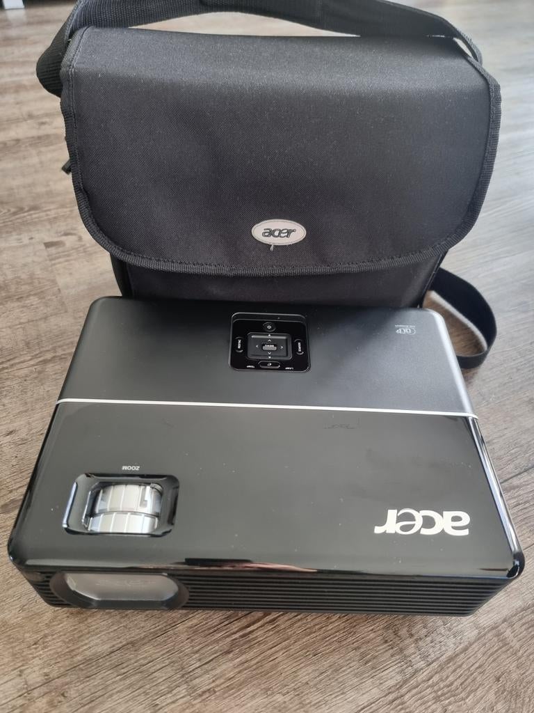 ACER DLP beamer  projector p1165 zwart, Gebruikt, Ophalen of Verzenden, DLP, Overige resoluties