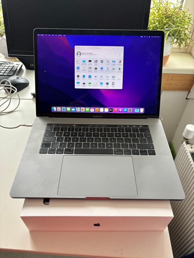 MacBook Pro (15-inch, 2016) - i7, 16GB RAM, Computers en Software, Apple Macbooks, 2 tot 3 Ghz, Zo goed als nieuw, 16 GB, Ophalen