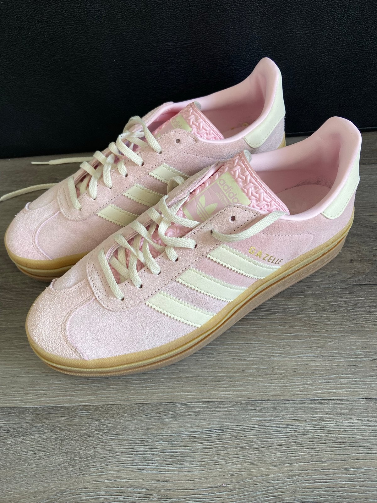 Roze Adidas Gazelle sneakers - Maat 8.5, Ophalen of Verzenden, Zo goed als nieuw, Roze, Sneakers of Gympen