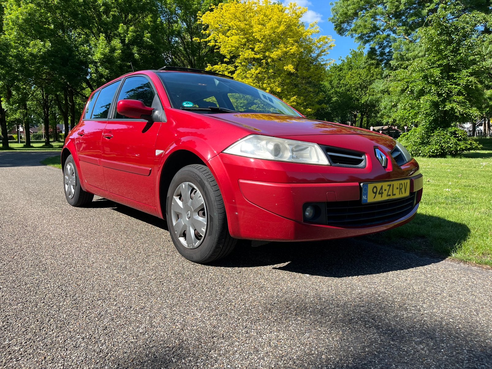 Renault Mégane 1.6 16V 2008 - 1ste eigenaar - trekhaak, Auto's, Voorwielaandrijving, 625 kg, 4 cilinders, 49 €/maand