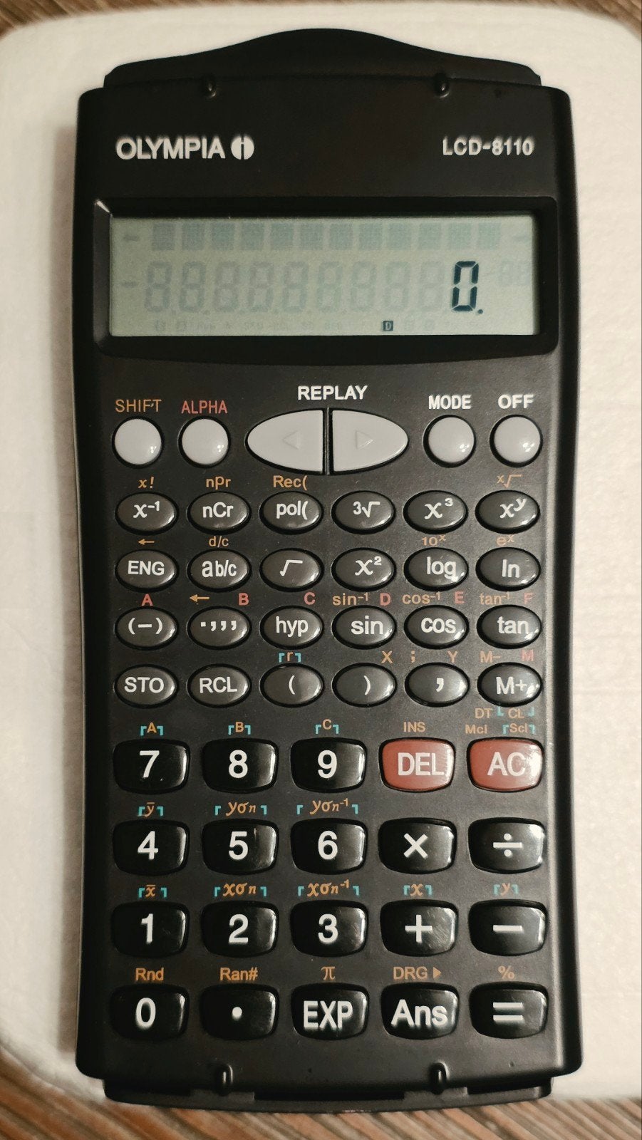 Een rekenmachine (olympia lcd 8110) overbodig., Ophalen of Verzenden, Zo goed als nieuw