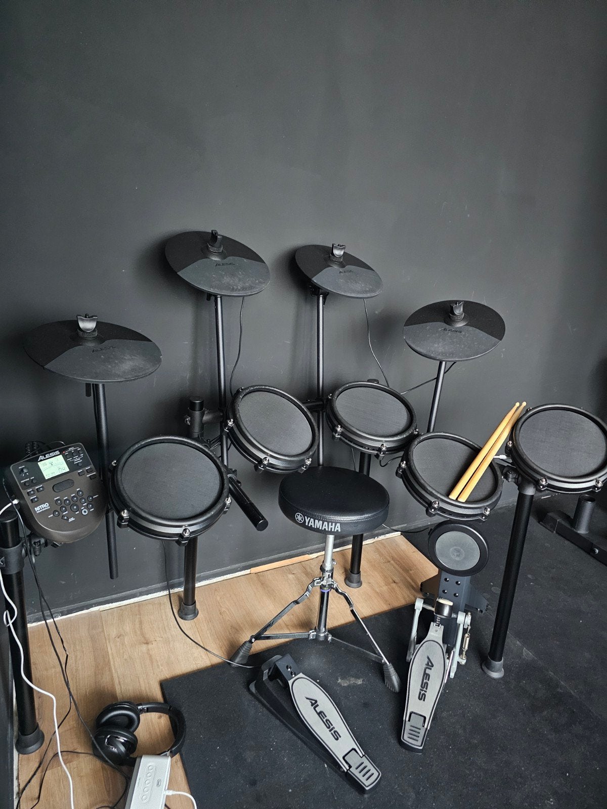 Alesis Nitro Mesh Kit Elektronisch Drumstel + Expansion Pack, Muziek en Instrumenten, Drumstellen en Slagwerk, Ophalen of Verzenden