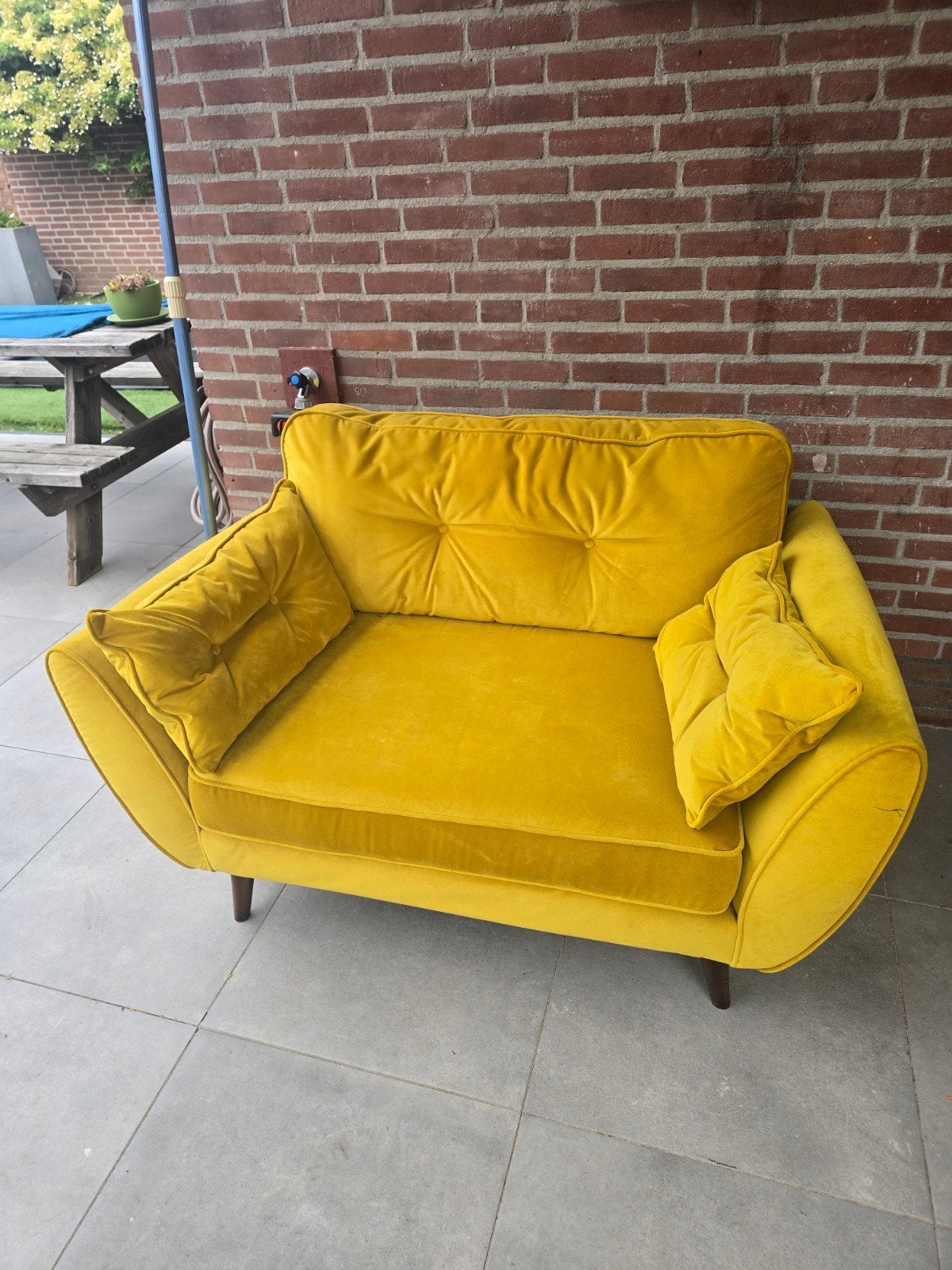 Gele Loveseat, fauteuil - Comfortabel en Stijlvol, Modern, Comfortabel, Gebruikt, Ophalen of Verzenden, Stof