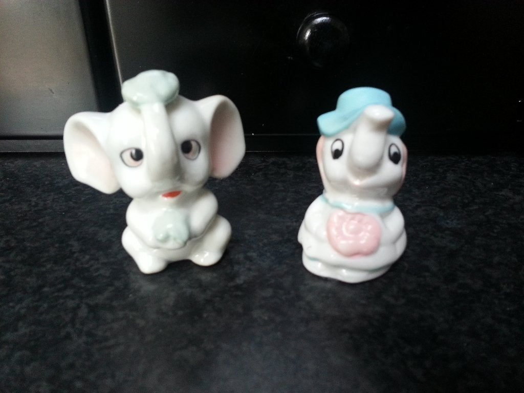 Porseleinen figuurtjes familie oliefantjes, Ophalen of Verzenden, Zo goed als nieuw, Dier
