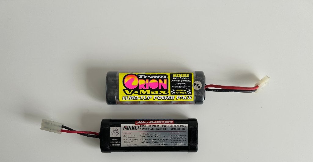 2x accu rc modelbouw, Ophalen of Verzenden, Gebruikt, Overige schalen, Onderdeel