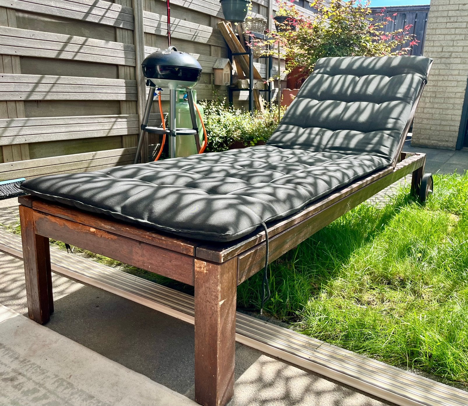 Ikea APPLARO Houten ligbed met kussen, Tuin en Terras, Ophalen, Gebruikt, Hout, Verstelbaar