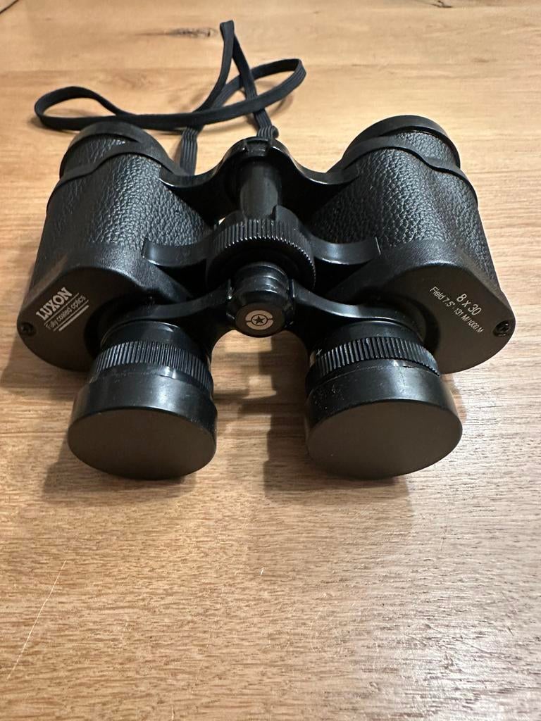 Luxon verrekijker 8x30, Gebruikt, 8 tot 12x, Met hoes of tas, Porro (met knik)