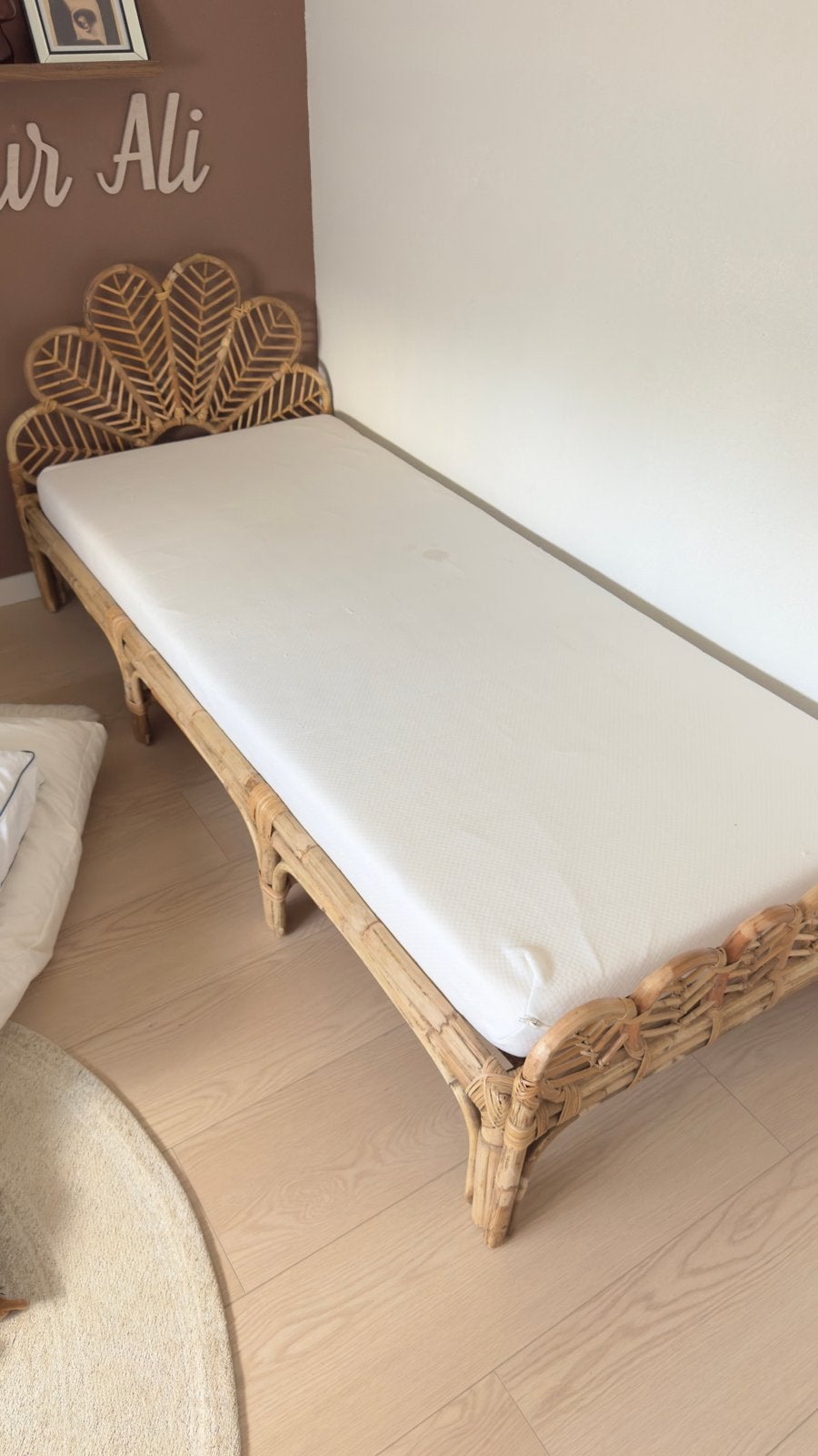 Eenpersoons rotan bed 204x87 cm inclusief matras, Overige materialen, Gebruikt, Eenpersoons, Bruin