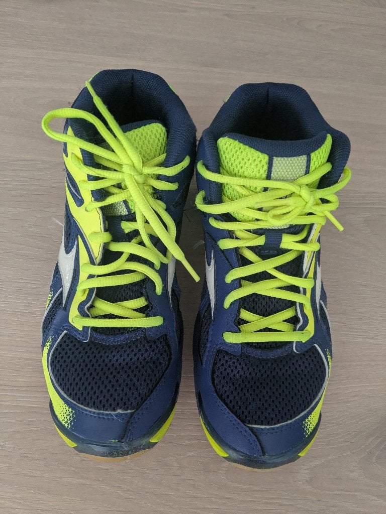 Mizuno bolt 5 zaalschoenen maat 38, Sport en Fitness, Ophalen of Verzenden, Gebruikt, Schoenen