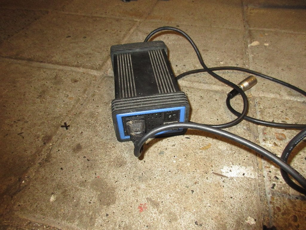3 pins acculader voor Sparta  Batavus elektrische fiets, Fietsen en Brommers, Ophalen of Verzenden, Gebruikt