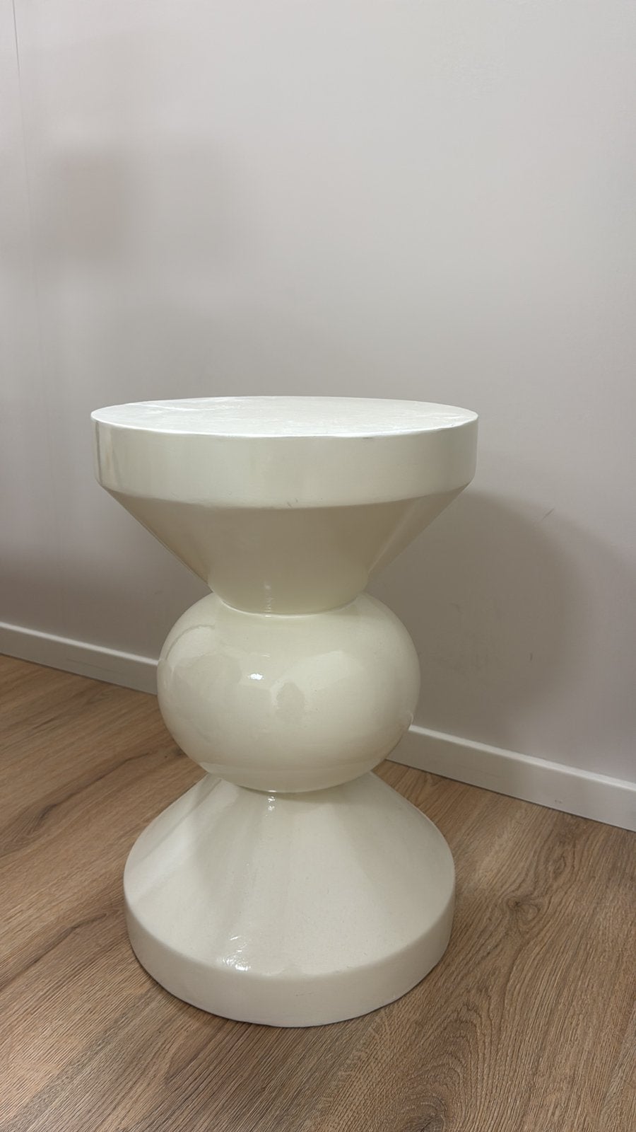 organische creme bijzet tafeltje €25, Ophalen, Zo goed als nieuw, Rond, Minder dan 55 cm