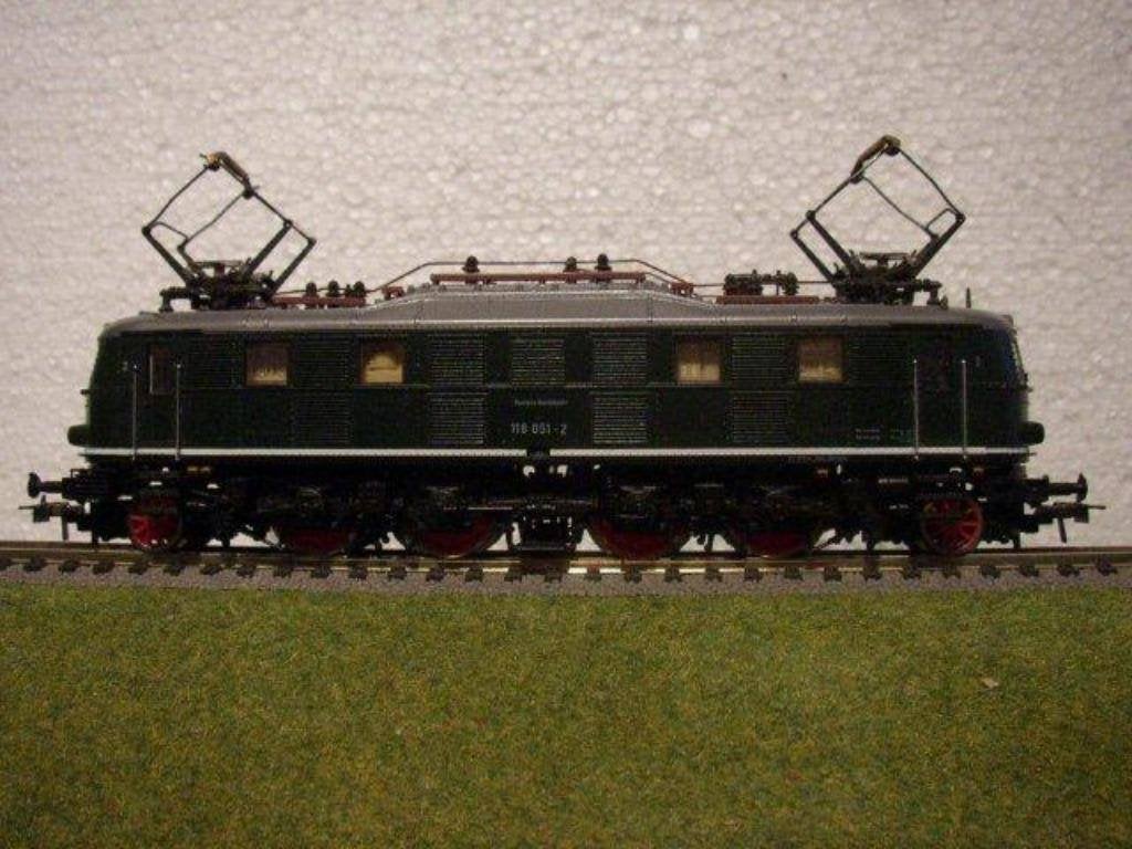Roco trein ho BR 118 051- 2 GROEN 4141C E-LOK € 85,00, Ophalen of Verzenden, Zo goed als nieuw, Roco, Gelijkstroom