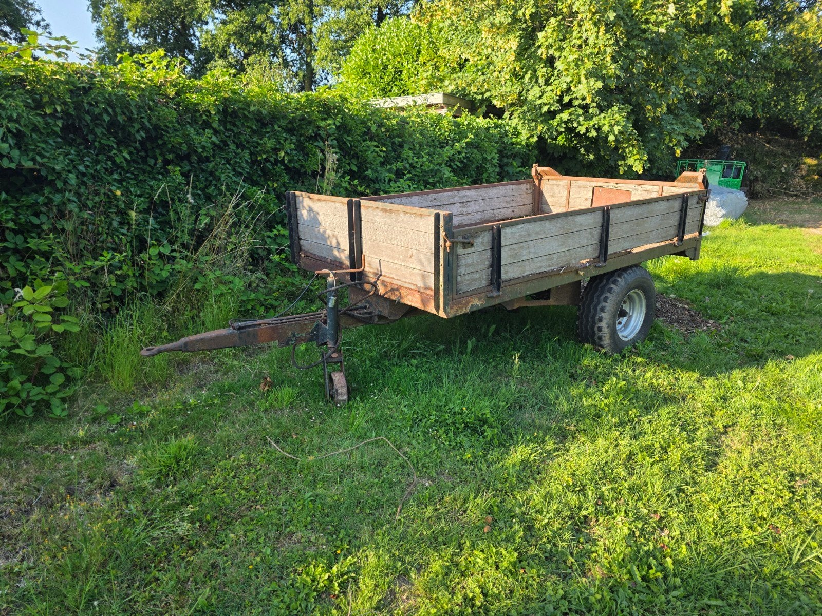 Kleine kiepkar voor trekker/mobiele kraan - Houten schotten, Ophalen of Verzenden, Gebruikt
