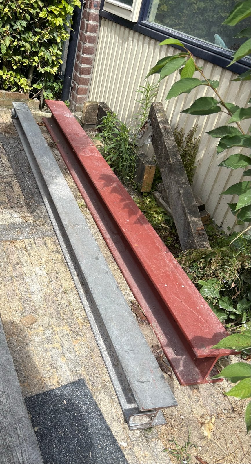 H-Bint H profiel Stalen ligger rood en grijs, Doe-het-zelf en Verbouw, Ophalen, Gebruikt, IJzer