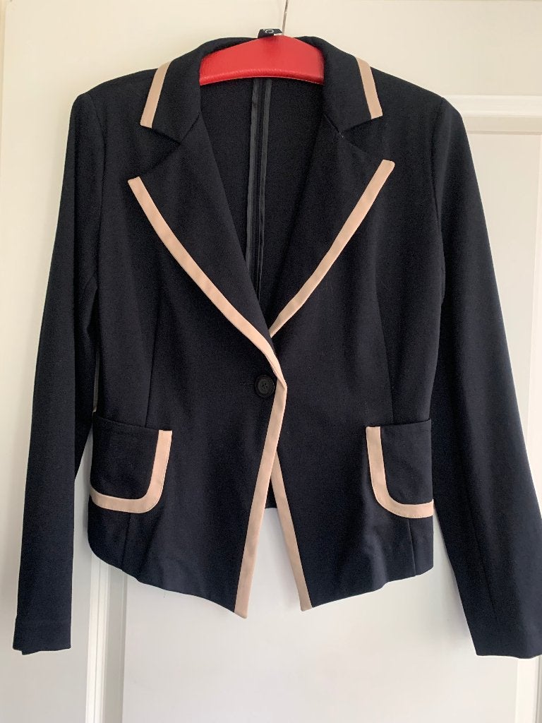 Keurig Zwart jasje , als nieuw maat 38, Kleding | Dames, Ophalen of Verzenden, Zo goed als nieuw, Maat 38/40 (M), Zwart