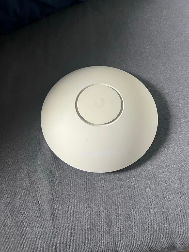 UniFi AP AC LR Access Point - Wifi 5 Long Range, Ophalen of Verzenden, Zo goed als nieuw