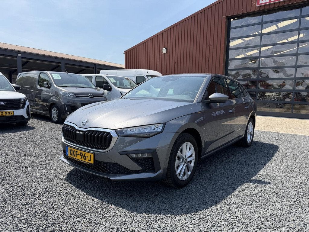 Skoda Scala 1.0 TSI SELECTION AUTOMAAT (bj 2025), Auto's, Skoda, Bedrijf, Te koop, Scala, Achteruitrijcamera, Adaptive Cruise Control
