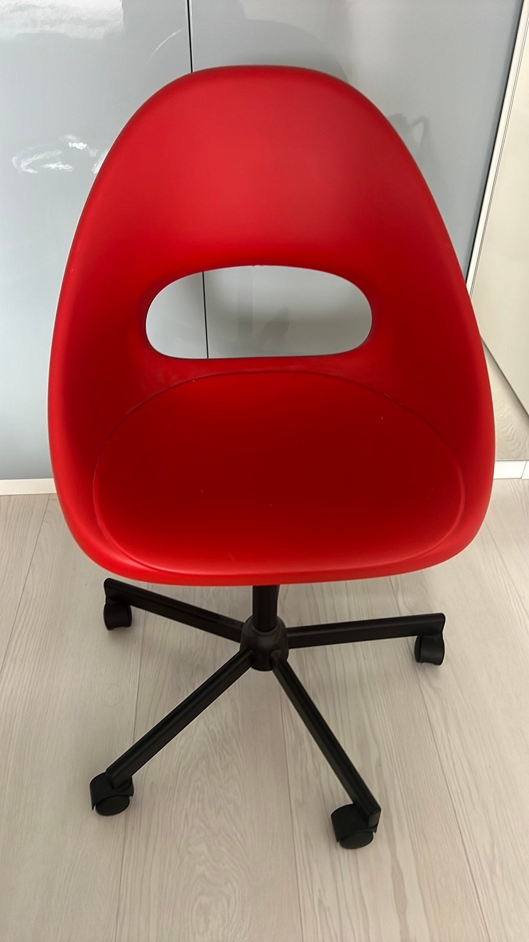 2 IKEA draaibare bureaustoel rood – nette staat, Ophalen, Zo goed als nieuw, Rood
