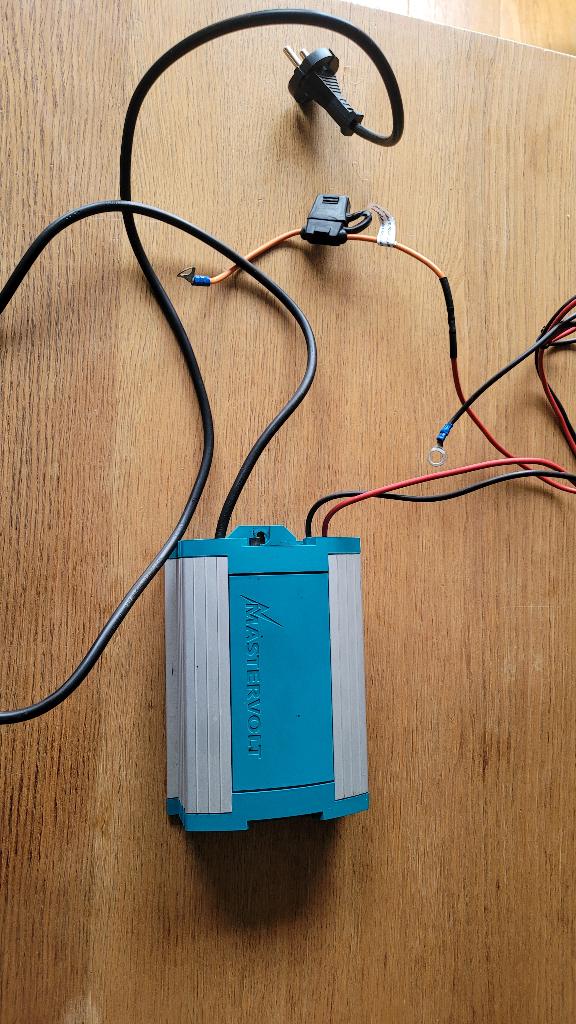 Mastervolt acculader type IVO 12/10, Ophalen, Zo goed als nieuw, Motor en Techniek