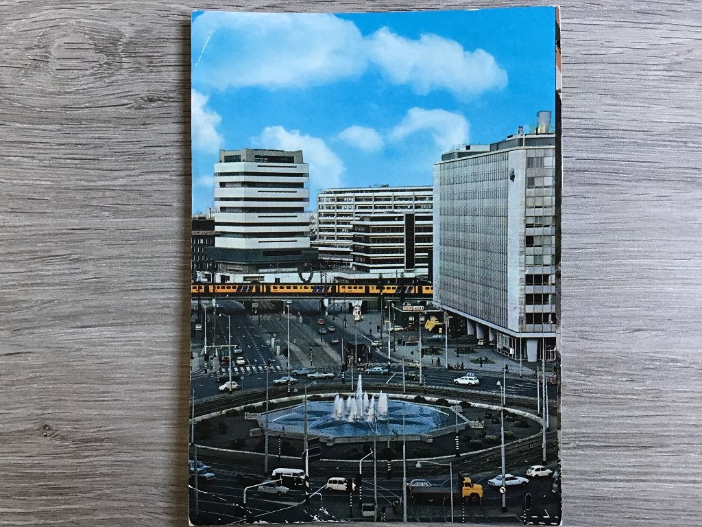 Oude ansichtkaart Rotterdam Hofplein met fontein 1987, Ophalen of Verzenden, 1980 tot heden, Gelopen, Zuid-Holland
