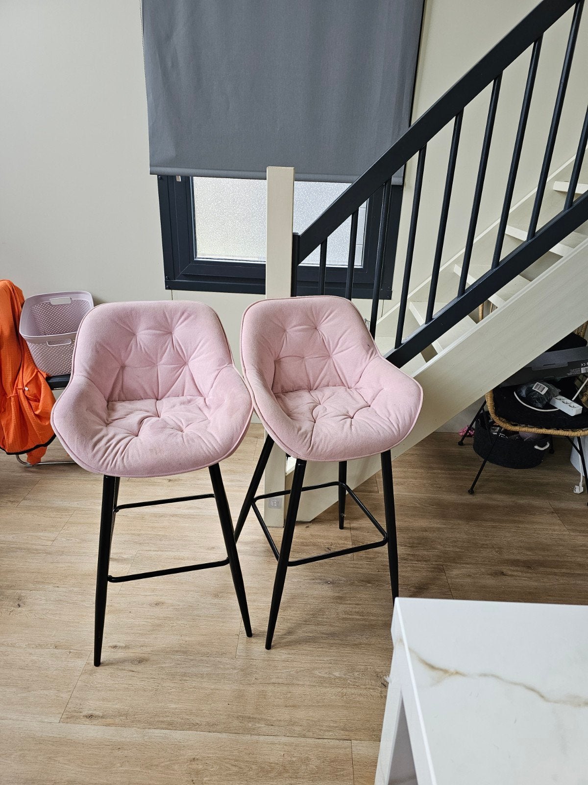 2 Roze Barkrukken - Zo goed als nieuw, Huis en Inrichting, Barkrukken, 2 krukken, Ophalen, Zo goed als nieuw, 60 tot 90 cm