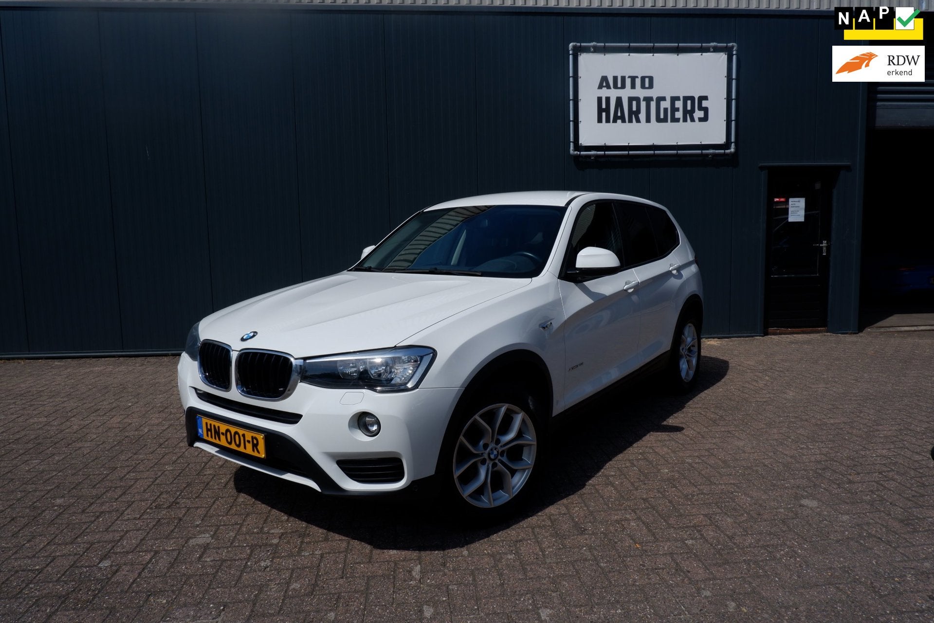 BMW X3 XDrive20i, Stof, Gebruikt, 4 cilinders, 2000 kg